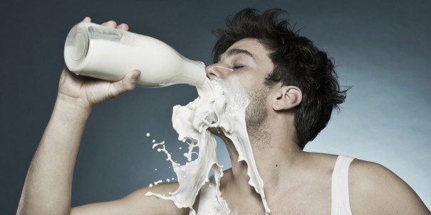 man-drinking-milk-605x303